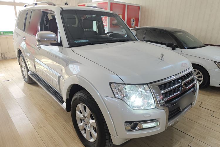 Used Mitsubishi Pajero 2020 3.0L Automatic Luxury Edition
