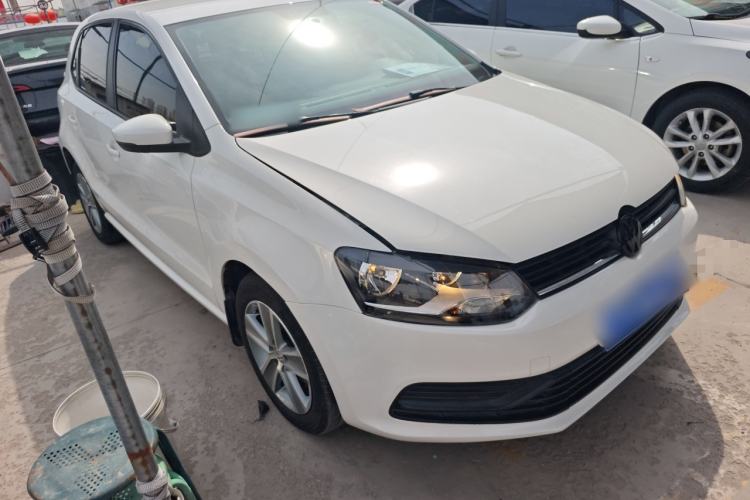 Used Volkswagen Polo 2016 1.4L Automatic Trendy Model Front Right 45 Deg