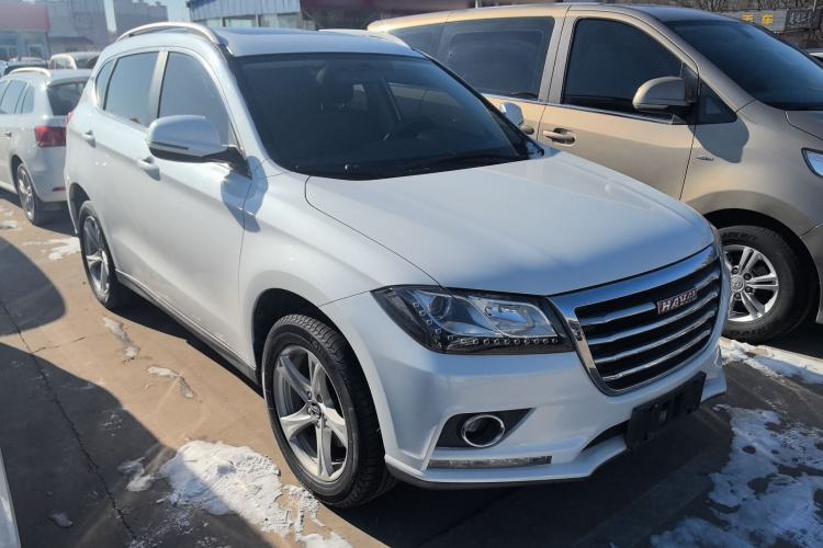 Used Haval H2 2018 Chuanxiang Edition Red Badge 1.5T Dual-Clutch Two-Wheel Drive Fashionable Model