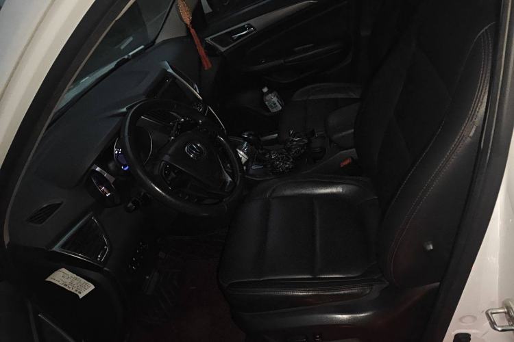 Used CHANGAN CS75 2015 1.8T Automatic 4x4 Prestige Model China V Emission Standard
