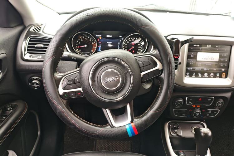 Used Jeep Compass 2017 200T Automatic Family Edition

