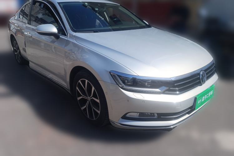 Used Volkswagen Magotan 2017 330TSI DSG Luxury Model
