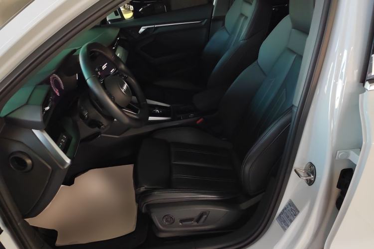 Used Audi A3 2023 Restyled A3L Limousine 35 TFSI Luxury Prestige Edition
