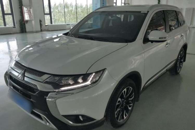 Used Mitsubishi Outlander 2020 2.4L 4x4 Zhi Xiang Edition 5 Seats