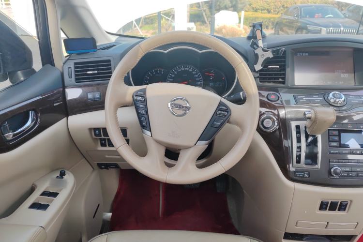 Used Nissan Quest 2015 3.5L SL
