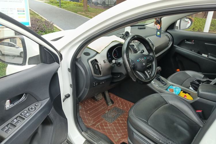 Used Kia Sportage R 2015 2.0L Automatic Two-Wheel Drive DLX Model