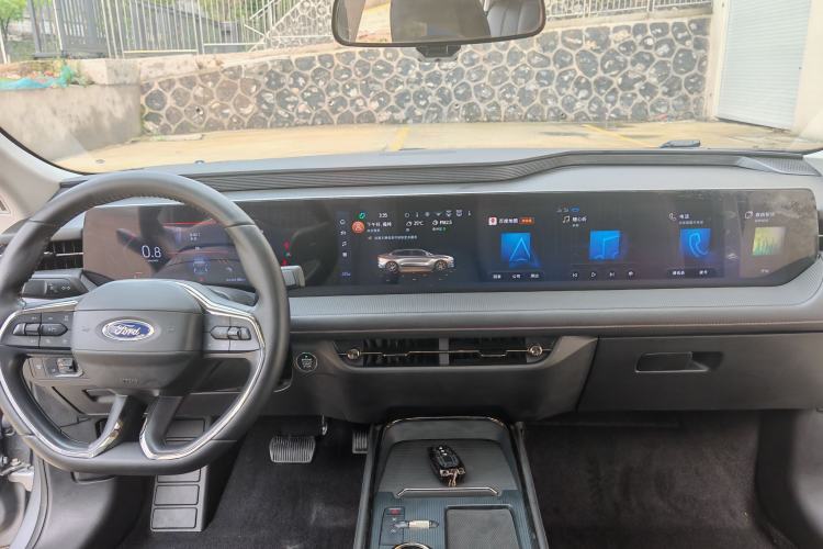 Used Ford Mondeo 2023 EcoBoost 180 Luxury Model Interior 1