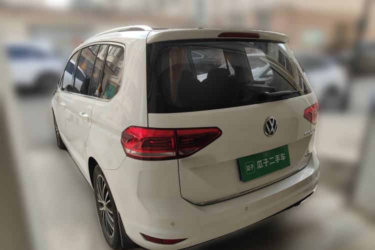 Used Volkswagen Touran 2018 Volkswagen Touran L 280TSI DSG Luxury Edition 7 Seats Rear Left 45 Deg