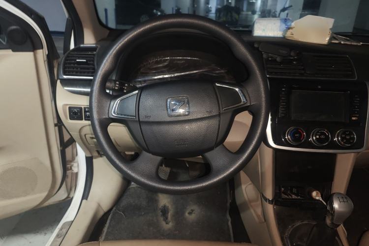 Used Zotye Z300 2016 New Vision 1.5L Manual Entry-Level Model Steering Wheel