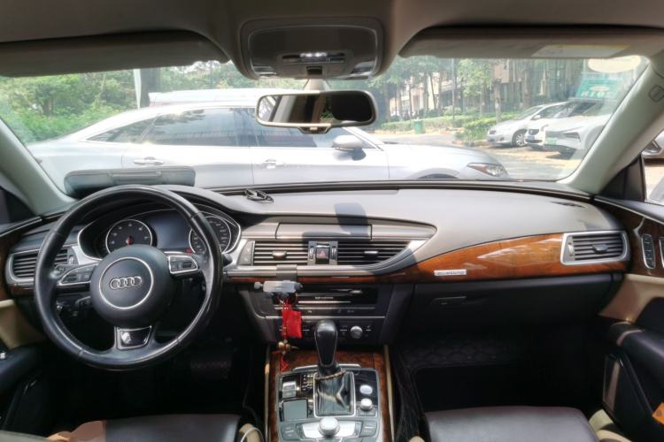 Used Audi A7 2016 50 TFSI quattro Comfort Model Center Console