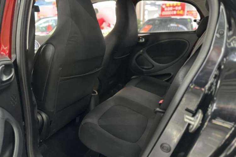 Used smart forfour 2018 1.0L 52kW Passion Edition