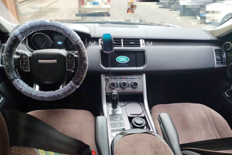 Used Land Rover Range Sport 2016 3.0 SC V6 HSE Center Console