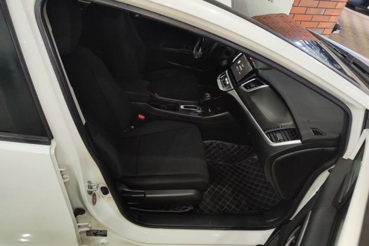 Used Honda Jade 2017 1.8L Automatic Classic Edition 5 seats