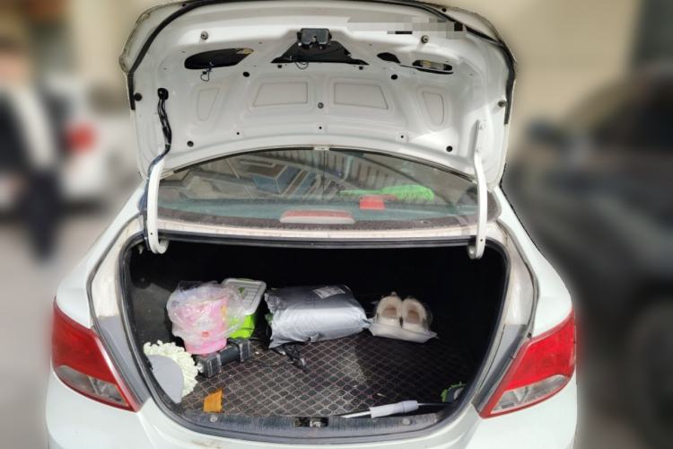 Used Hyundai Verna (older generation) 2014 1.4L Manual Smart GLS Trim
