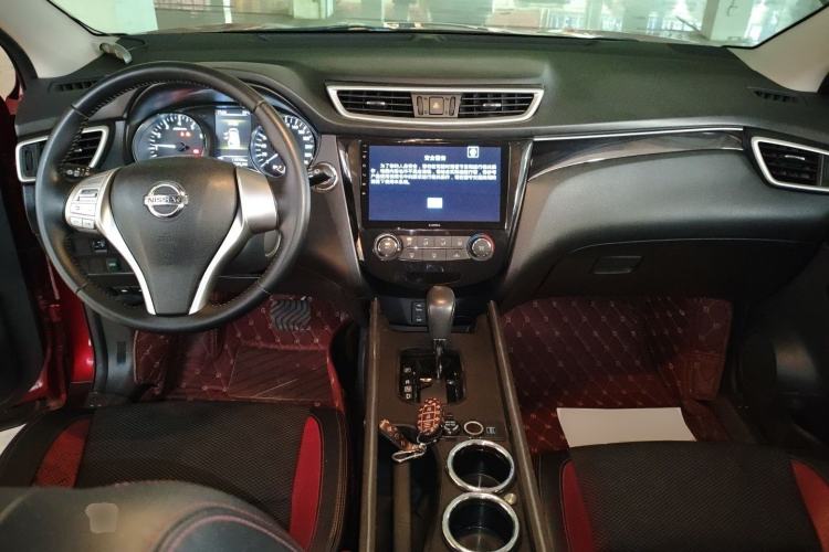 Used Nissan Qashqai 2016 2.0L CVT Luxury Edition Center Console