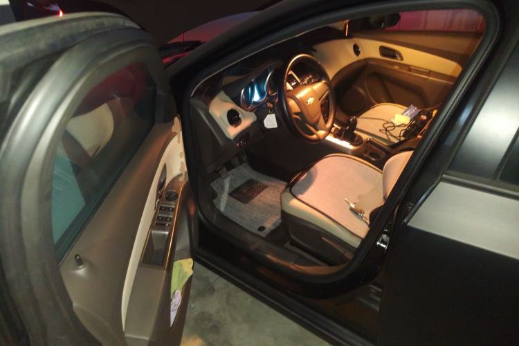 Used Chevrolet Cruze 2015 1.5L Classic SE MT
