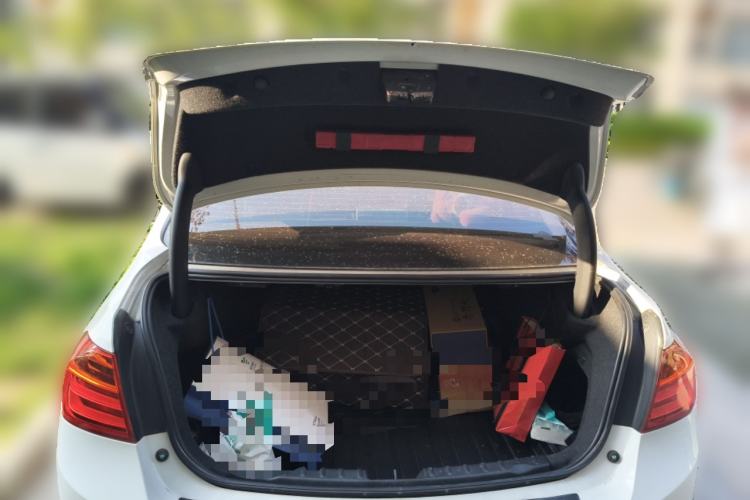 Used BMW 3 Series 2014 320Li Luxury Design Package
