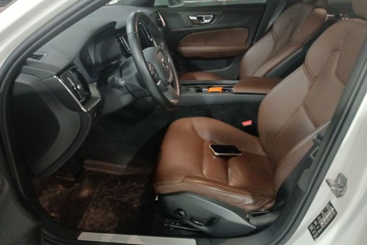 Used Volvo S60 2021 T4 Zhiyi Luxury Edition