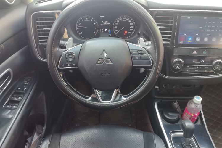 Used Mitsubishi Outlander 2018 2.4L 4x4 Elite Edition 5 Seats
