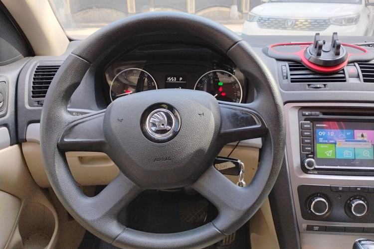 Used Skoda Octavia 2014 1.6L Automatic Yijie Edition
