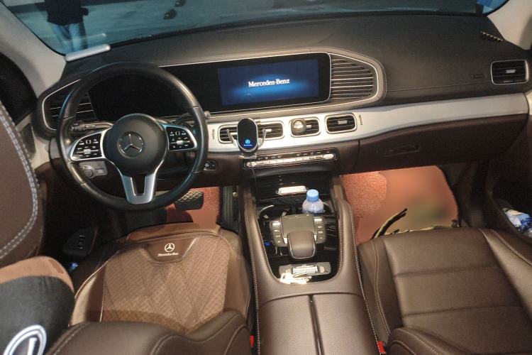 Used Mercedes-Benz GLE 2021 GLE 450 4MATIC Stylish Model Center Console