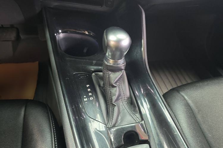 Used Toyota C-HR 2018 2.0L Leading with Sunroof China VI Standard
