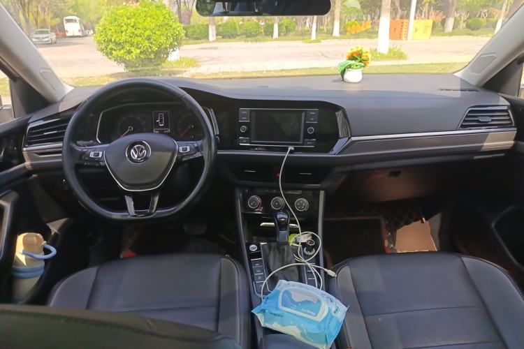 Used Volkswagen Sagitar 2020 280TSI DSG Comfort Version China VI Standard Center Console