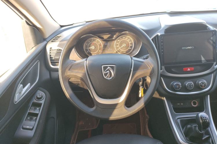 Used Baojun 560 2016 1.8L Manual Value Edition
