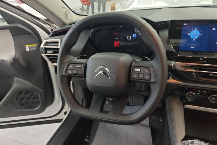 Used Citroen C5 X 2025 Model 1.6T Overseas Edition
