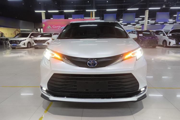 Used Toyota Sienna 2021 2.5L Hybrid Comfort Edition