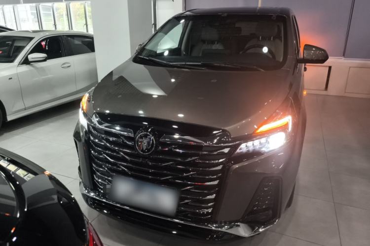 Used Buick GL8 2023 Land Business Class Smart Deluxe Model Front