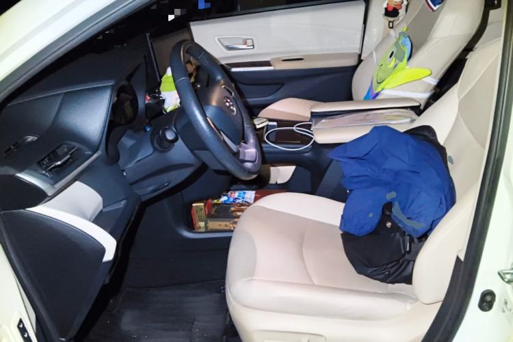 Used Toyota Granvia 2023 2.5L Hybrid Prestige PLUS Edition
