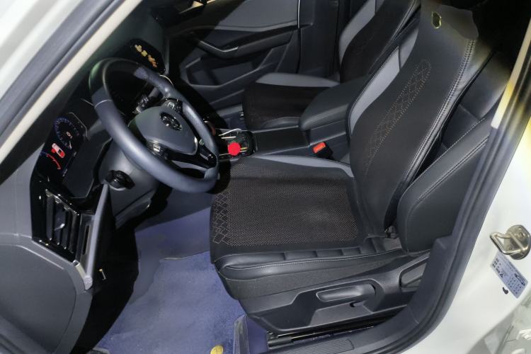 Used Volkswagen Sagitar 2022 280TSI DSG Flyover Edition Left Front Seat