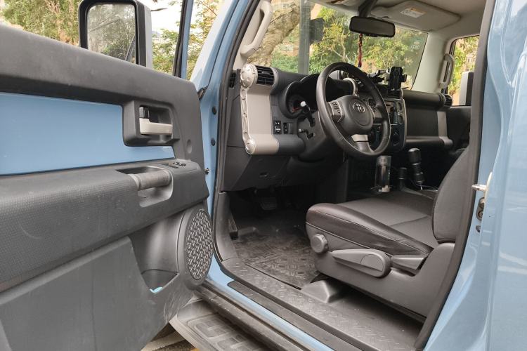 Used Toyota FJ Cruiser 2017 4.0 Automatic Parallel Import Version
