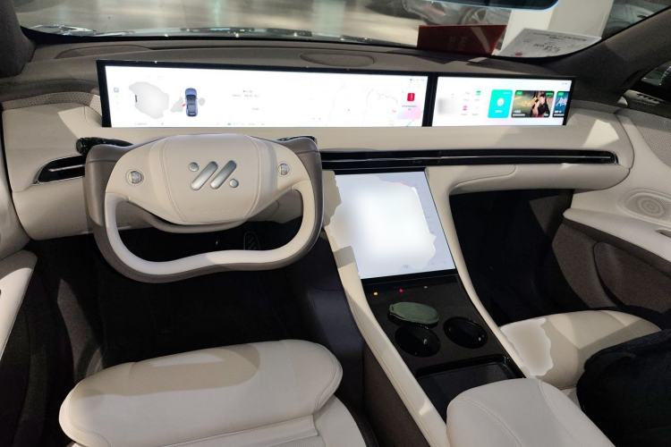 Used IM LS7 2023 100kWh Lux Rear-Drive Version