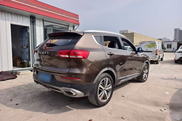 Used Haval H6 2017 Red Label 2.0T Automatic Two-Wheel Drive ZhiShang Model