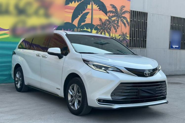 Used Toyota SIENNA 2023 2.5L Hybrid Luxury Edition Exterior 7