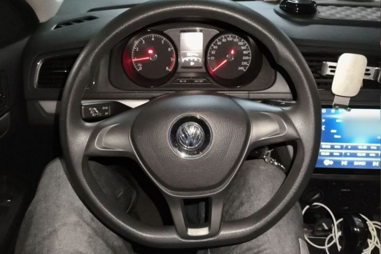 Used Volkswagen Lavida 2015 1.6L Automatic Fashion Edition