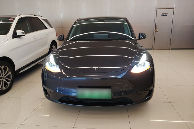 Used Tesla Model Y 2024 Long-Range All-Wheel-Drive Version