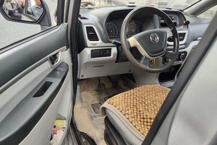 Used Dongfeng Shuaike 2016 1.5L Manual Standard Edition Driver Seat