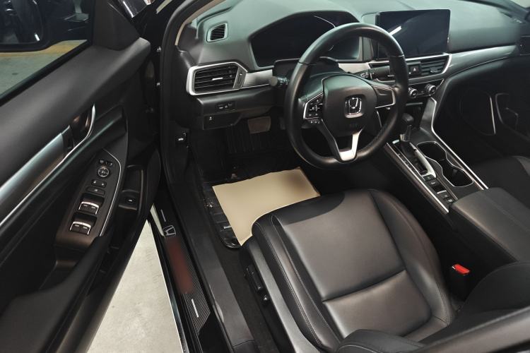 Used Honda Accord 2022 260TURBO Luxury Edition Driver Seat