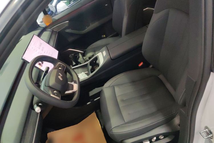 Used ONVO L60 2024 60 kWh Rear-Drive Version
