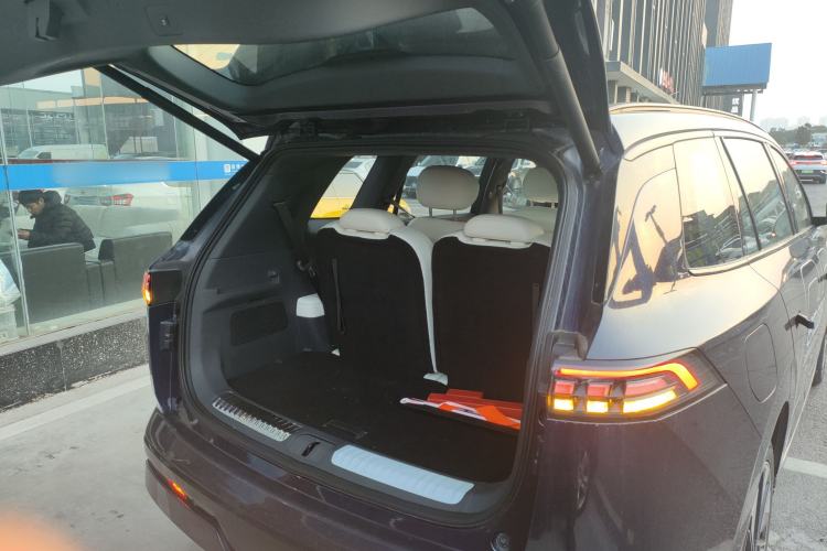 Used Dongfeng eπ eπ008 2024 636Max All-Electric Version 6 Seats