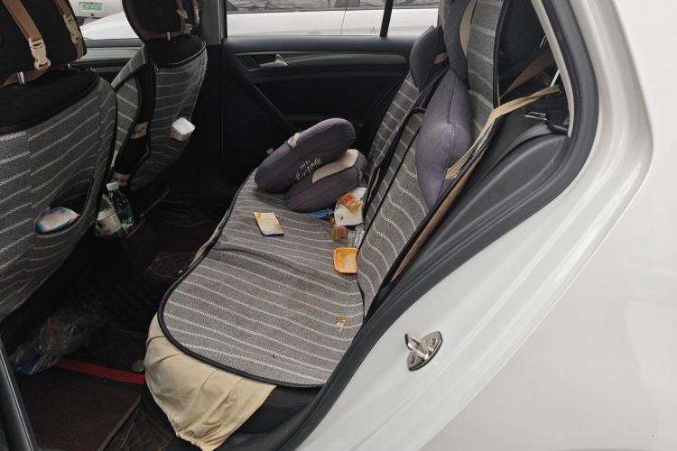 Used Volkswagen Golf 2016 1.6L Automatic Fashion Model