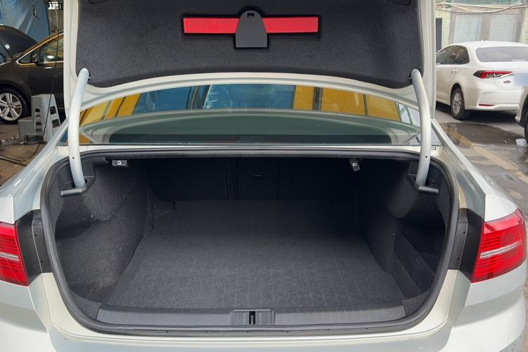 Used Volkswagen Magotan 2018 330TSI DSG Luxury Model