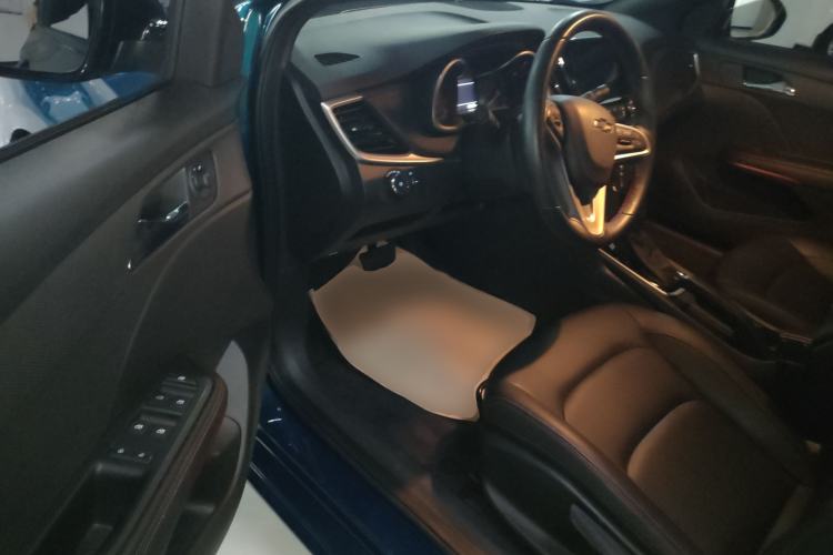 Used Chevrolet Monza 2020 Light Hybrid RS 330T Automatic Comfort Edition Left Front Seat