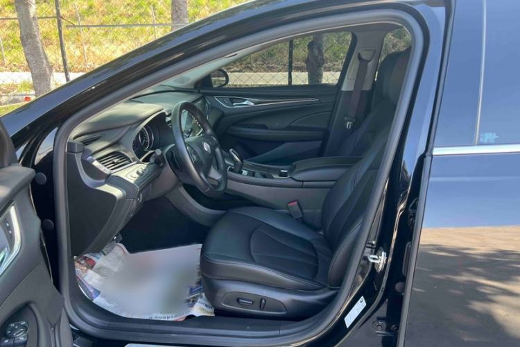 Used Buick LaCrosse 2019 28T Luxury Version Left Front Seat