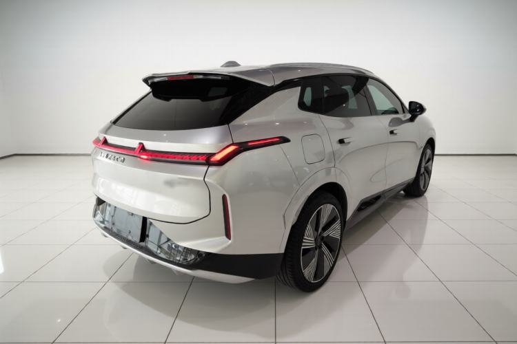 Used Lynk & Co 08 EM-P 2023 120km Long-Range Halo Rear Right 45 Deg