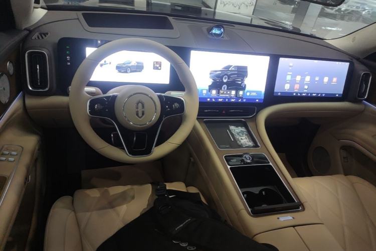 Used Hima AITO M9 2025 Extended-Range Ultra Version 52 kWh 6-Seater Center Console