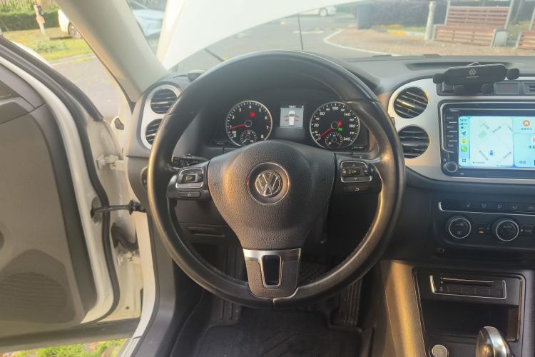Used Volkswagen Tiguan 2013 1.8TSI Automatic Two-Wheel Drive Luxury Model Steering Wheel